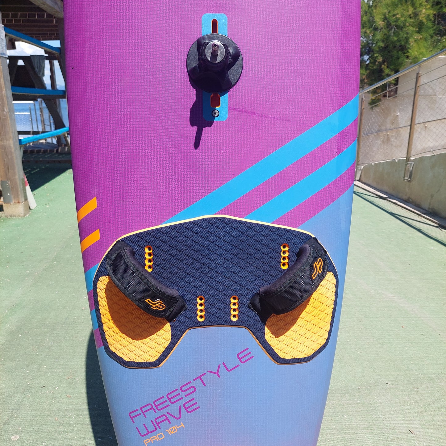 Planche Windsurf occasion JP FreeWave.ProEd. 2023 104L occasion très bon état