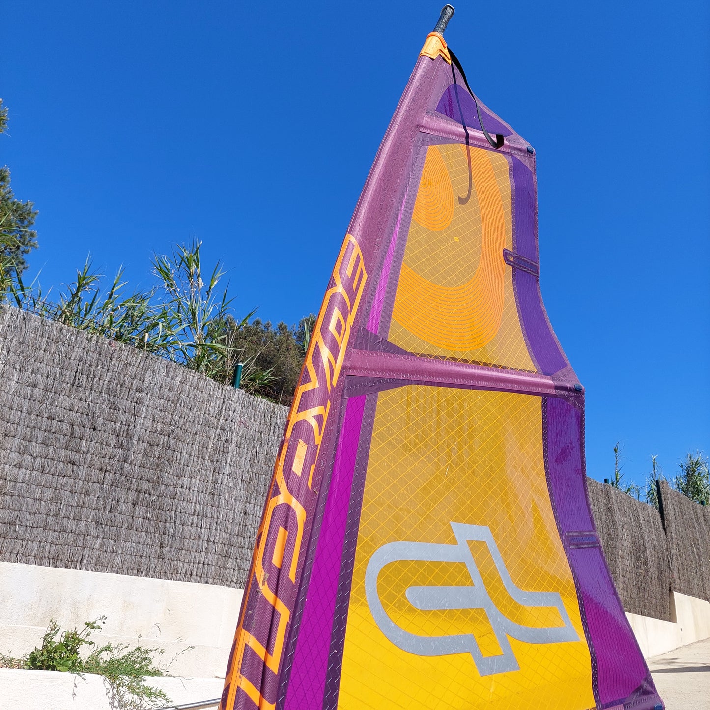 Voile windsurf Neilpryde Combat HD 3.7m² 2023 occasion très bon état