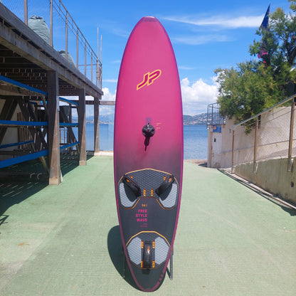 Planche Windsurf occasion JP FreeWave PRO 2024 94L occasion très bon état