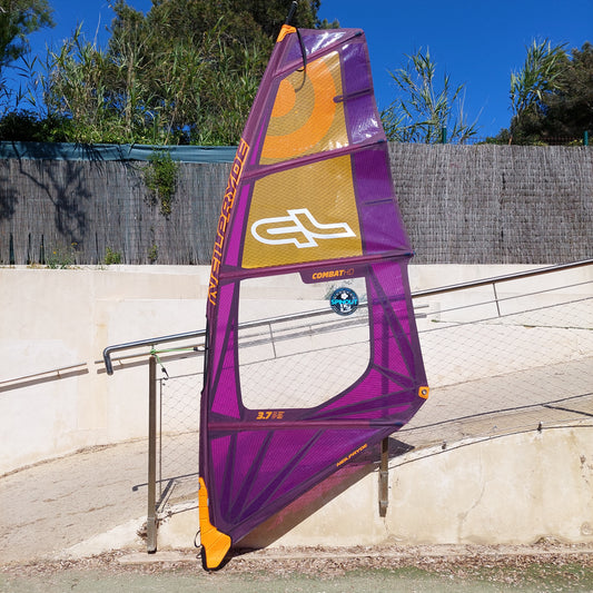 Voile windsurf Neilpryde Combat HD 3.7m² 2023 occasion très bon état